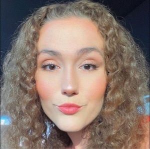 Meet your Posher, Riley jo